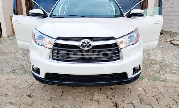 Ra Àlòkù Toyota Highlander Silver Ọkọ̀ in Cotonou ni Benin Ra Àlòkù Toyota Highlander Silver Ọkọ̀ in Cotonou ni Benin