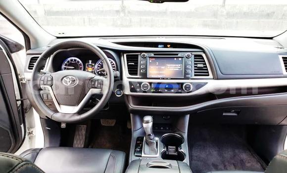 Ra Àlòkù Toyota Highlander Silver Ọkọ̀ in Cotonou ni Benin Ra Àlòkù Toyota Highlander Silver Ọkọ̀ in Cotonou ni Benin