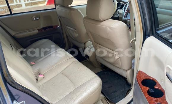 Ra Àlòkù Toyota Highlander Blue Ọkọ̀ in Cotonou ni Benin Ra Àlòkù Toyota Highlander Blue Ọkọ̀ in Cotonou ni Benin