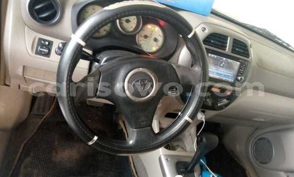 Acheter Occasion Voiture Toyota RAV4 Gris à Cotonou, Benin Acheter Occasion Voiture Toyota RAV4 Gris à Cotonou, Benin