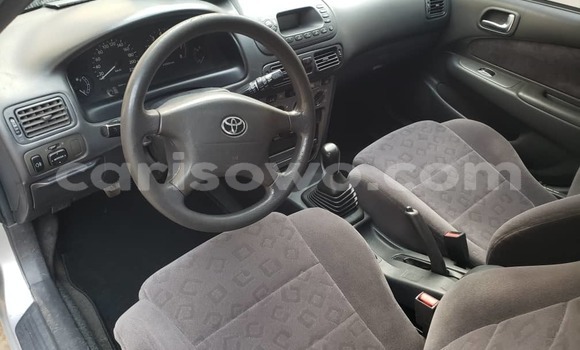 Sayi Na hannu Toyota Corolla Azurfa Mota in Cotonou a Benin Sayi Na hannu Toyota Corolla Azurfa Mota in Cotonou a Benin