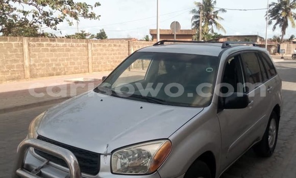 Ra Àlòkù Toyota RAV4 Silver Ọkọ̀ in Cotonou ni Benin Ra Àlòkù Toyota RAV4 Silver Ọkọ̀ in Cotonou ni Benin