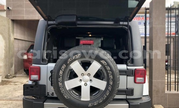 Acheter Occasion Voiture Jeep Wrangler Gris à Cotonou, Benin Acheter Occasion Voiture Jeep Wrangler Gris à Cotonou, Benin