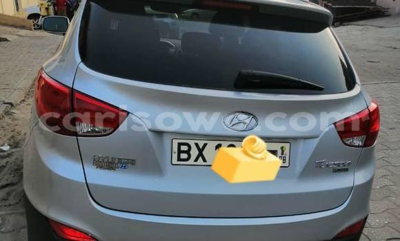 Sayi Na hannu Hyundai Tucson Azurfa Mota in Cotonou a Benin