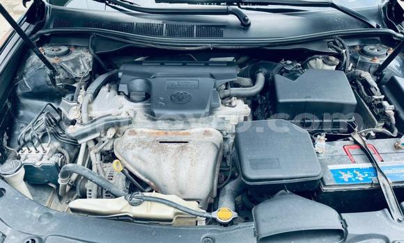 Ra Tuntun Toyota Camry Black Ọkọ̀ in Cotonou ni Benin Ra Tuntun Toyota Camry Black Ọkọ̀ in Cotonou ni Benin