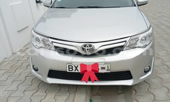 Ra Tuntun Toyota Camry Silver Ọkọ̀ in Cotonou ni Benin