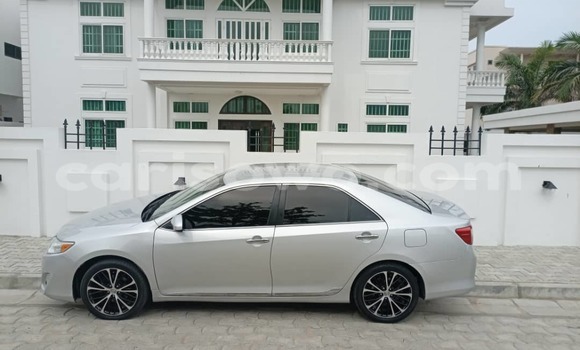 Acheter Neuf Voiture Toyota Camry Gris à Cotonou, Benin Acheter Neuf Voiture Toyota Camry Gris à Cotonou, Benin