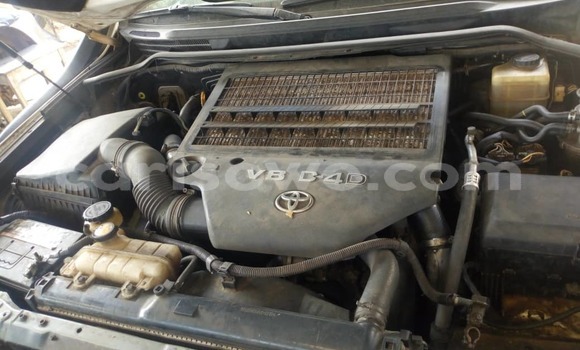 Ra Àlòkù Toyota Land Cruiser funfun Ọkọ̀ in Cotonou ni Benin Ra Àlòkù Toyota Land Cruiser funfun Ọkọ̀ in Cotonou ni Benin