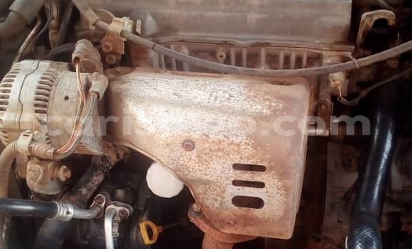 Sayi Na hannu Toyota Avensis Azurfa Mota in Cotonou a Benin Sayi Na hannu Toyota Avensis Azurfa Mota in Cotonou a Benin