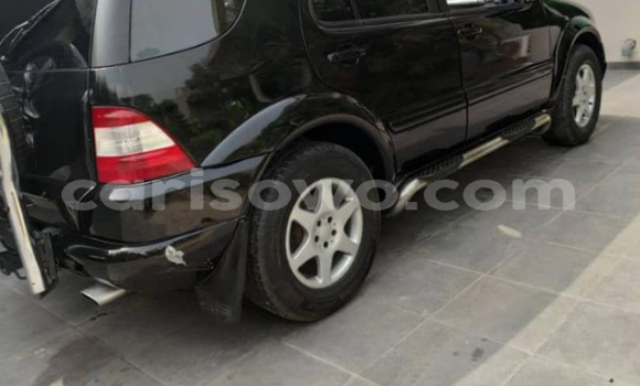 Sayi Na hannu Mercedes-Benz ML–Class Black Mota in Cotonou a Benin Sayi Na hannu Mercedes-Benz ML–Class Black Mota in Cotonou a Benin
