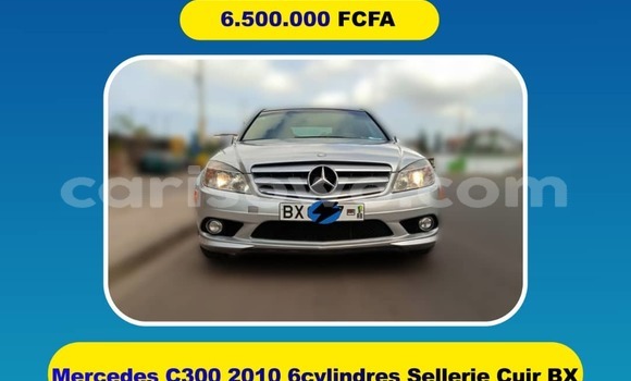 Sayi Sabo Mercedes-Benz C–Class Azurfa Mota in Cotonou a Benin