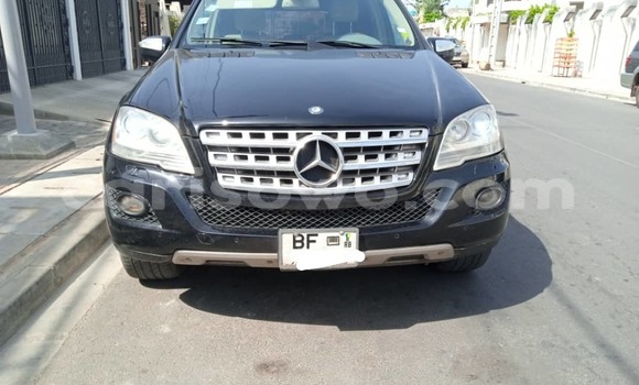 Buy Used Mercedes-Benz ML–Class Black Car in Cotonou in Benign Buy Used Mercedes-Benz ML–Class Black Car in Cotonou in Benign