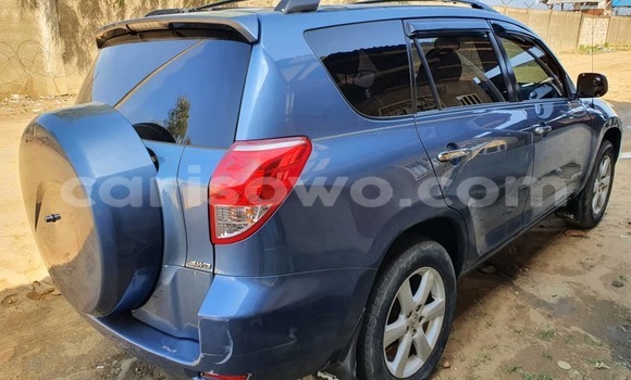 Acheter Neuf Voiture Toyota RAV4 Bleu à Cotonou, Benin Acheter Neuf Voiture Toyota RAV4 Bleu à Cotonou, Benin