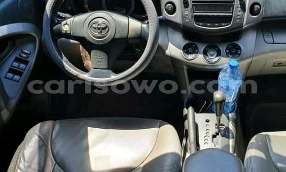 Sayi Na hannu Toyota RAV4 Blue Mota in Cotonou a Benin Sayi Na hannu Toyota RAV4 Blue Mota in Cotonou a Benin