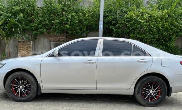 Ra Àlòkù Toyota Camry Silver Ọkọ̀ in Cotonou ni Benin Ra Àlòkù Toyota Camry Silver Ọkọ̀ in Cotonou ni Benin