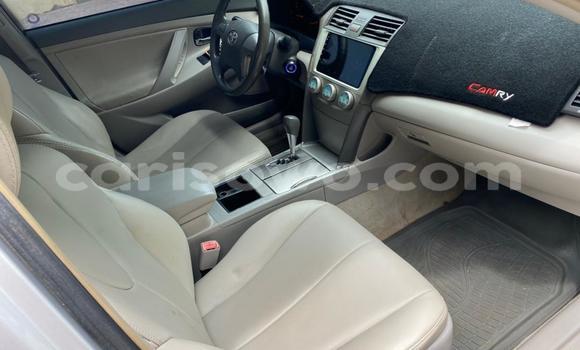Ra Àlòkù Toyota Camry Silver Ọkọ̀ in Cotonou ni Benin Ra Àlòkù Toyota Camry Silver Ọkọ̀ in Cotonou ni Benin