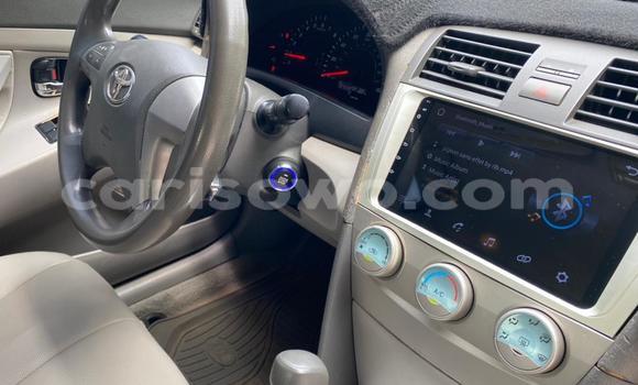 Ra Àlòkù Toyota Camry Silver Ọkọ̀ in Cotonou ni Benin Ra Àlòkù Toyota Camry Silver Ọkọ̀ in Cotonou ni Benin