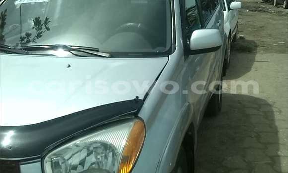 Acheter Occasion Voiture Toyota RAV4 Gris à Savalou, Benin Acheter Occasion Voiture Toyota RAV4 Gris à Savalou, Benin