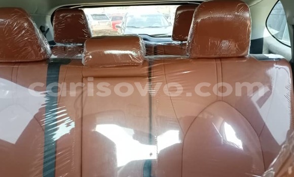 Sayi Na hannu Toyota Highlander Azurfa Mota in Cotonou a Benin Sayi Na hannu Toyota Highlander Azurfa Mota in Cotonou a Benin