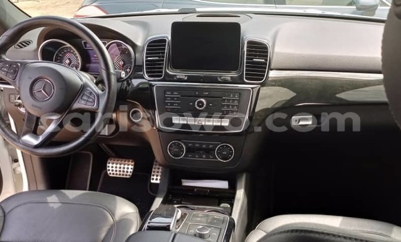 Sayi Na hannu Mercedes-Benz AMG GLE White Mota in Cotonou a Benin Sayi Na hannu Mercedes-Benz AMG GLE White Mota in Cotonou a Benin