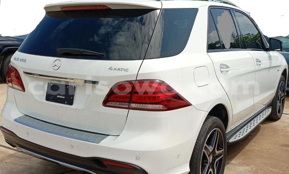 Sayi Na hannu Mercedes-Benz AMG GLE White Mota in Cotonou a Benin Sayi Na hannu Mercedes-Benz AMG GLE White Mota in Cotonou a Benin