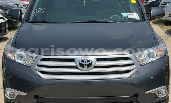 Ra Àlòkù Toyota Highlander Miiran Ọkọ̀ in Cotonou ni Benin Ra Àlòkù Toyota Highlander Miiran Ọkọ̀ in Cotonou ni Benin