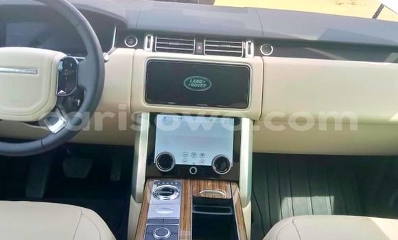 Sayi Na hannu Land Rover Range Rover Vogue White Mota in Parakou a Benin Sayi Na hannu Land Rover Range Rover Vogue White Mota in Parakou a Benin