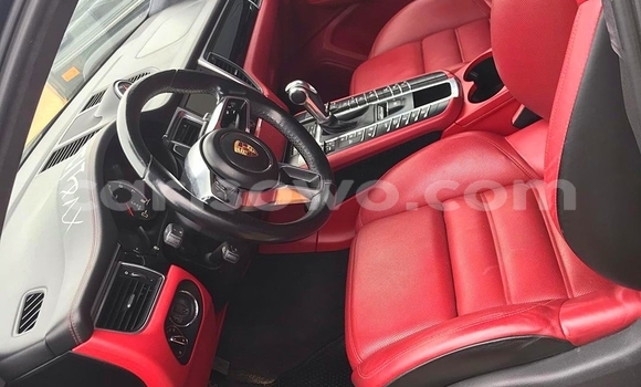 Acheter Occasion Voiture Porsche Macan Noir à Cotonou, Benin Acheter Occasion Voiture Porsche Macan Noir à Cotonou, Benin