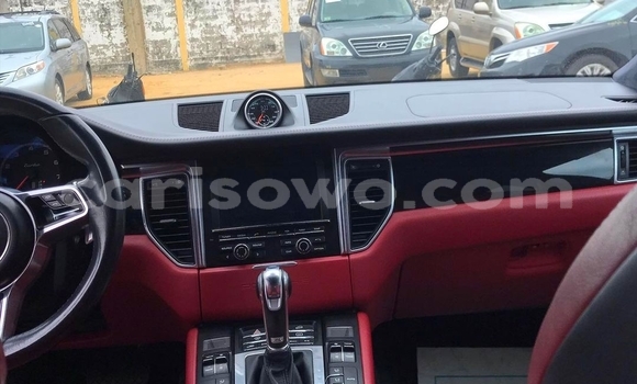 Acheter Occasion Voiture Porsche Macan Noir à Cotonou, Benin Acheter Occasion Voiture Porsche Macan Noir à Cotonou, Benin