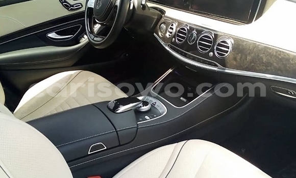 Sayi Na hannu Mercedes-Benz S–Class White Mota in Cotonou a Benin Sayi Na hannu Mercedes-Benz S–Class White Mota in Cotonou a Benin