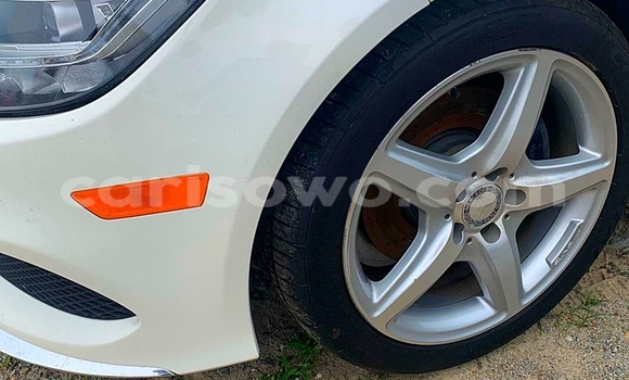 Sayi Na hannu Mercedes-Benz CLS–Class White Mota in Cotonou a Benin Sayi Na hannu Mercedes-Benz CLS–Class White Mota in Cotonou a Benin