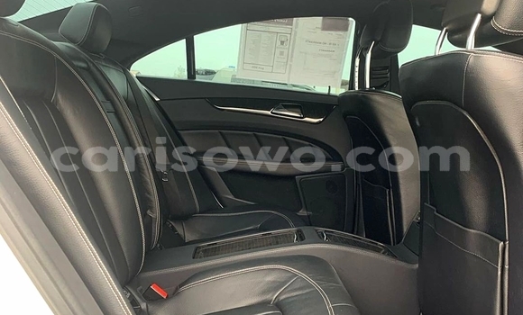 Sayi Na hannu Mercedes-Benz CLS–Class White Mota in Cotonou a Benin Sayi Na hannu Mercedes-Benz CLS–Class White Mota in Cotonou a Benin