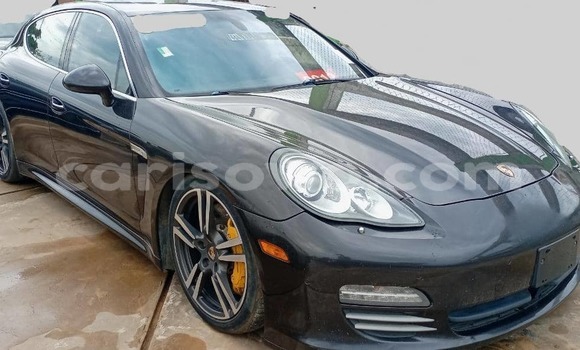 Sayi Na hannu Porsche Panamera Brown Mota in Cotonou a Benin Sayi Na hannu Porsche Panamera Brown Mota in Cotonou a Benin