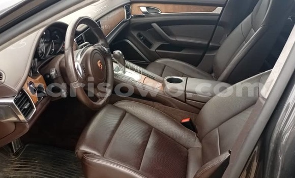 Sayi Na hannu Porsche Panamera Brown Mota in Cotonou a Benin Sayi Na hannu Porsche Panamera Brown Mota in Cotonou a Benin