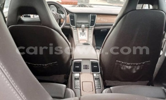 Sayi Na hannu Porsche Panamera Brown Mota in Cotonou a Benin Sayi Na hannu Porsche Panamera Brown Mota in Cotonou a Benin
