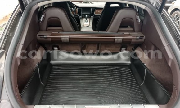 Sayi Na hannu Porsche Panamera Brown Mota in Cotonou a Benin Sayi Na hannu Porsche Panamera Brown Mota in Cotonou a Benin