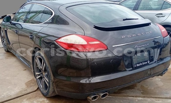 Sayi Na hannu Porsche Panamera Brown Mota in Cotonou a Benin Sayi Na hannu Porsche Panamera Brown Mota in Cotonou a Benin