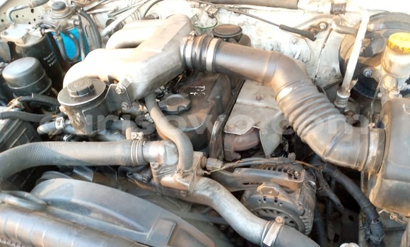 Sayi Na hannu Nissan Hardbody White Mota in Cotonou a Benin Sayi Na hannu Nissan Hardbody White Mota in Cotonou a Benin