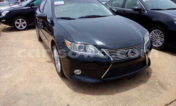 Ra Àlòkù Lexus ES Black Ọkọ̀ in Cotonou ni Benin