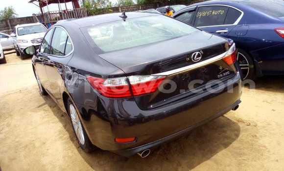 Ra Àlòkù Lexus ES Black Ọkọ̀ in Cotonou ni Benin Ra Àlòkù Lexus ES Black Ọkọ̀ in Cotonou ni Benin