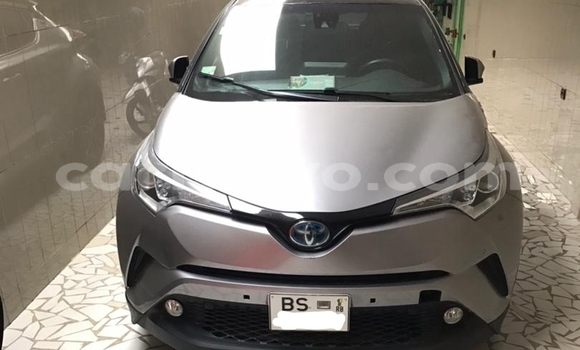 Sayi Na hannu Toyota C-HR Azurfa Mota in Cotonou a Benin Sayi Na hannu Toyota C-HR Azurfa Mota in Cotonou a Benin