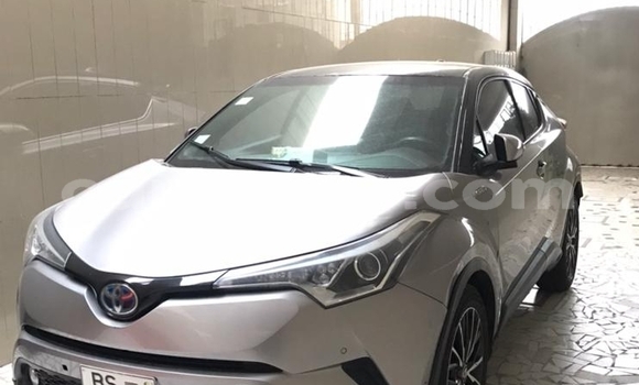 Sayi Na hannu Toyota C-HR Azurfa Mota in Cotonou a Benin Sayi Na hannu Toyota C-HR Azurfa Mota in Cotonou a Benin