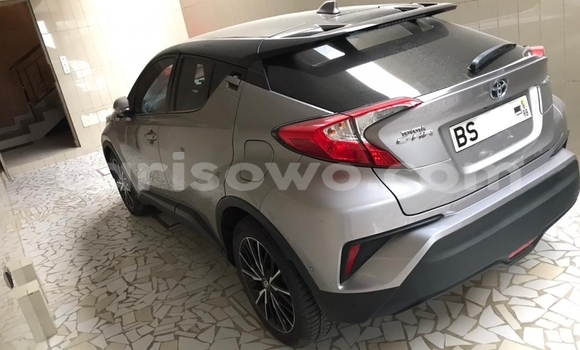 Sayi Na hannu Toyota C-HR Azurfa Mota in Cotonou a Benin Sayi Na hannu Toyota C-HR Azurfa Mota in Cotonou a Benin