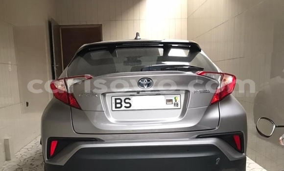 Sayi Na hannu Toyota C-HR Azurfa Mota in Cotonou a Benin Sayi Na hannu Toyota C-HR Azurfa Mota in Cotonou a Benin