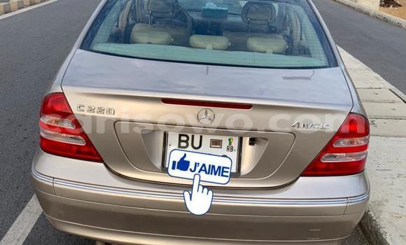 Ra Tuntun Mercedes-Benz C–Class Miiran Ọkọ̀ in Cotonou ni Benin Ra Tuntun Mercedes-Benz C–Class Miiran Ọkọ̀ in Cotonou ni Benin