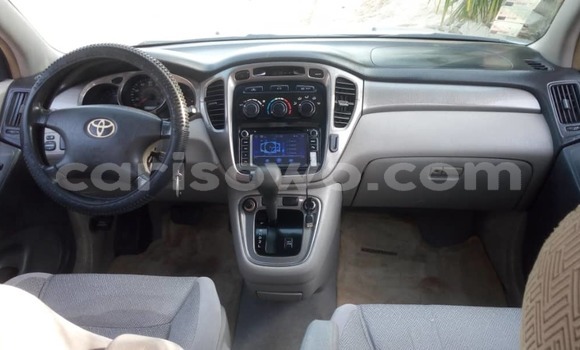Ra Àlòkù Toyota Highlander Silver Ọkọ̀ in Cotonou ni Benin Ra Àlòkù Toyota Highlander Silver Ọkọ̀ in Cotonou ni Benin