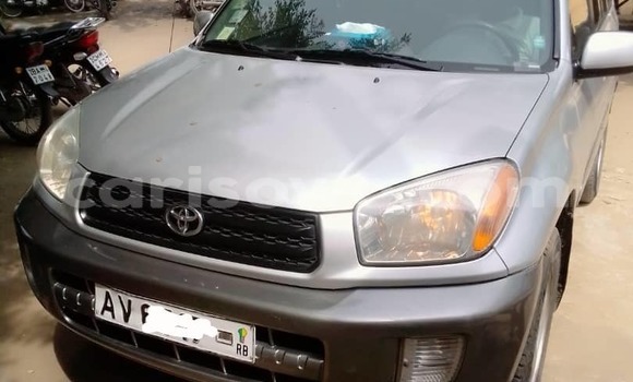 Sayi Na hannu Toyota RAV4 Azurfa Mota in Cotonou a Benin Sayi Na hannu Toyota RAV4 Azurfa Mota in Cotonou a Benin