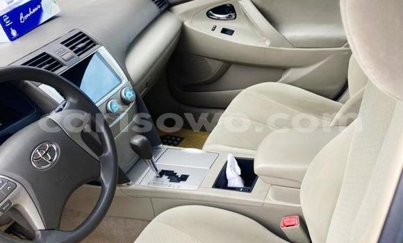 Sayi Na hannu Toyota Camry White Mota in Cotonou a Benin Sayi Na hannu Toyota Camry White Mota in Cotonou a Benin