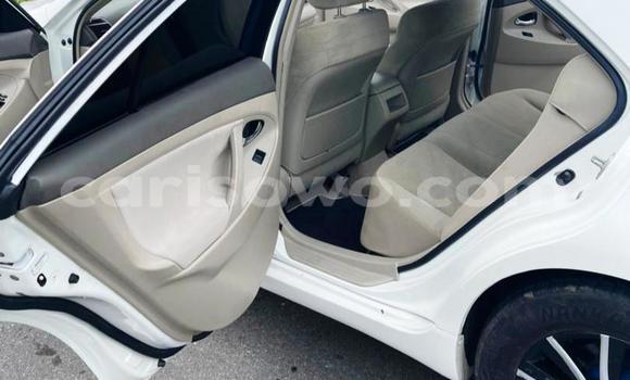 Sayi Na hannu Toyota Camry White Mota in Cotonou a Benin Sayi Na hannu Toyota Camry White Mota in Cotonou a Benin