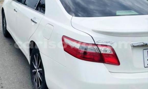 Sayi Na hannu Toyota Camry White Mota in Cotonou a Benin Sayi Na hannu Toyota Camry White Mota in Cotonou a Benin